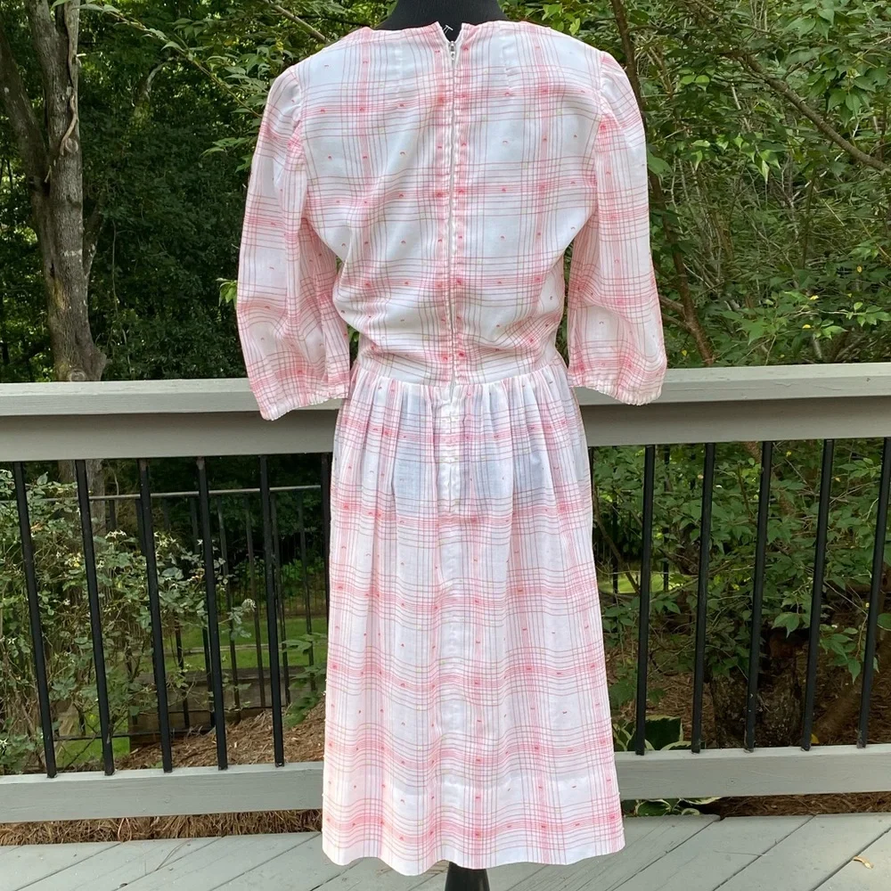 Vintage 60s does 50s Plaid Fit and Flare Cotton Day Dress - Picture 4 of 13